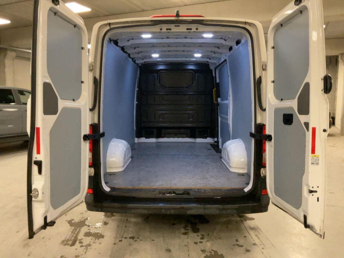 Volkswagen Crafter 2022 — photo 17