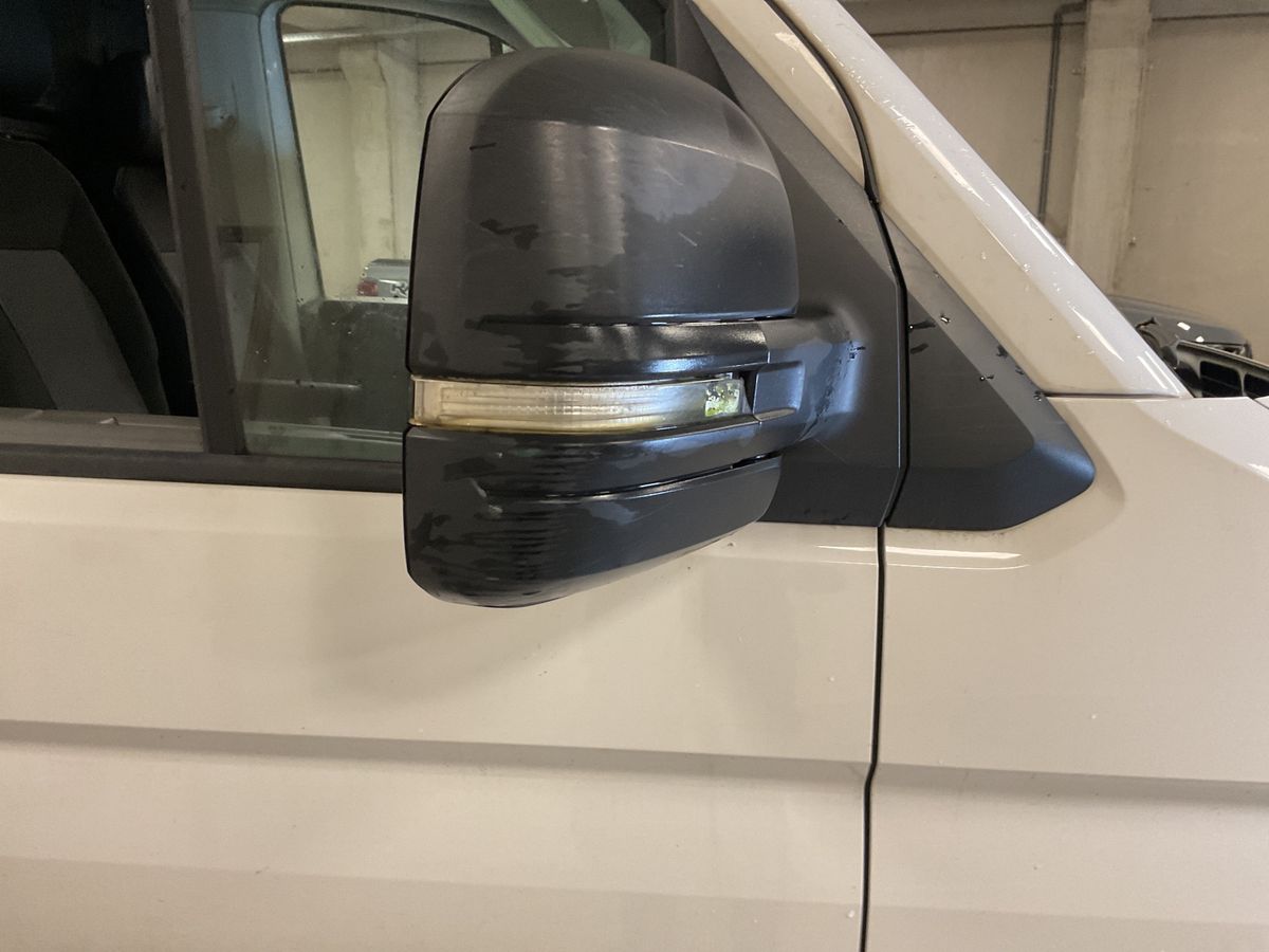 Volkswagen Crafter 2022 — photo 27