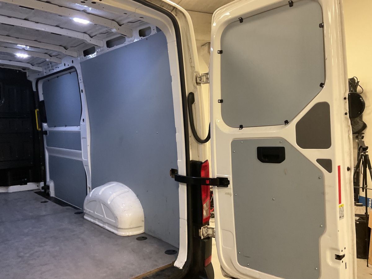Volkswagen Crafter 2022 — photo 28