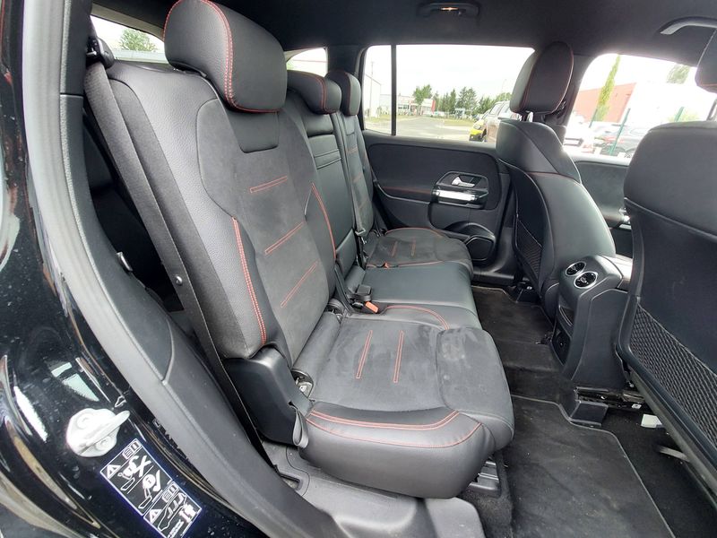 Mercedes-Benz GLB-Klasse GLB 200 d AMG Line — zdjęcie 14