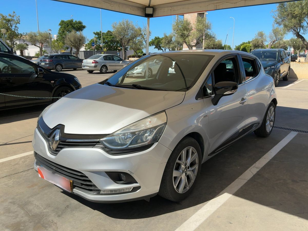 Renault Clio 2018 — photo 1