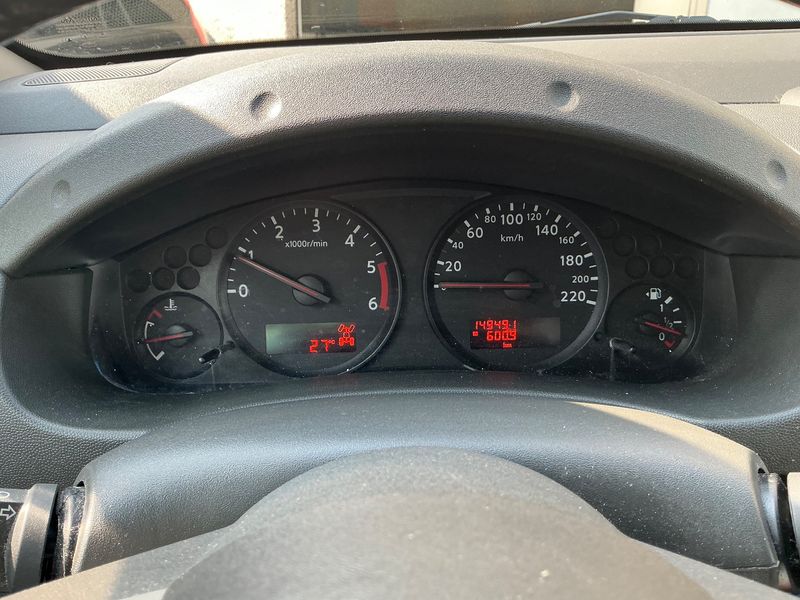 Nissan Navara Pick-up 2.5 dCi Double Cab LE 4x4 — zdjęcie 13