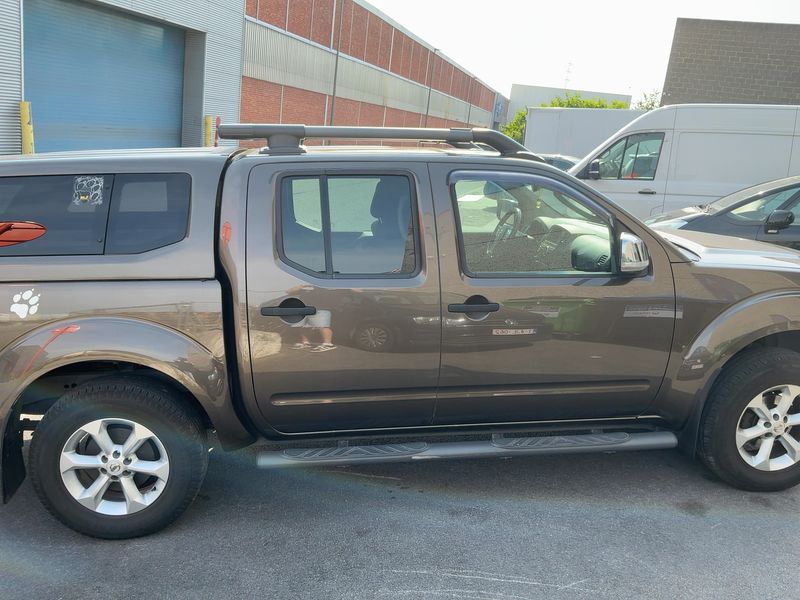 Nissan Navara Pick-up 2.5 dCi Double Cab LE 4x4 — zdjęcie 7