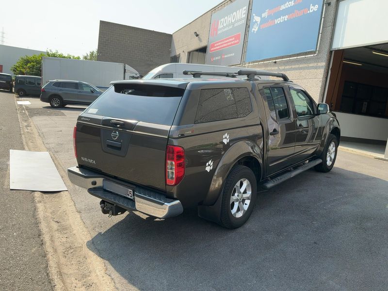 Nissan Navara Pick-up 2.5 dCi Double Cab LE 4x4 — zdjęcie 6