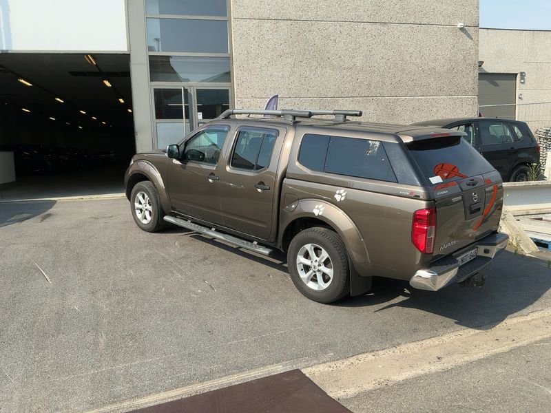 Nissan Navara Pick-up 2.5 dCi Double Cab LE 4x4 — zdjęcie 3