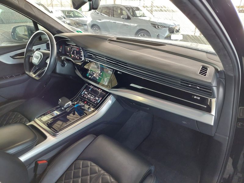 Audi SQ7 4.0 TFSI quattro — zdjęcie 11