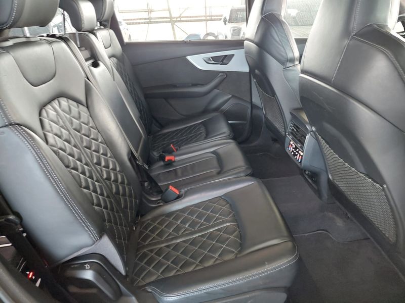 Audi SQ7 4.0 TFSI quattro — zdjęcie 14