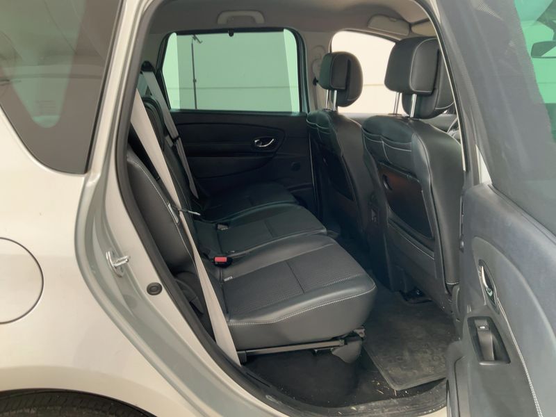 Renault Scenic 1.6 dCi Energy 2013 – снимка 19