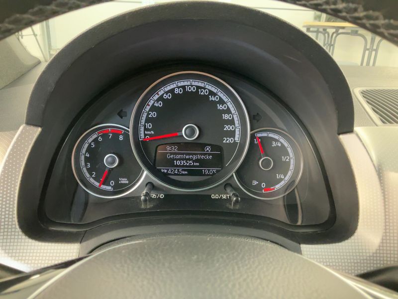 Volkswagen up! 1.0 TSI High up! BlueMotion Tech — zdjęcie 13