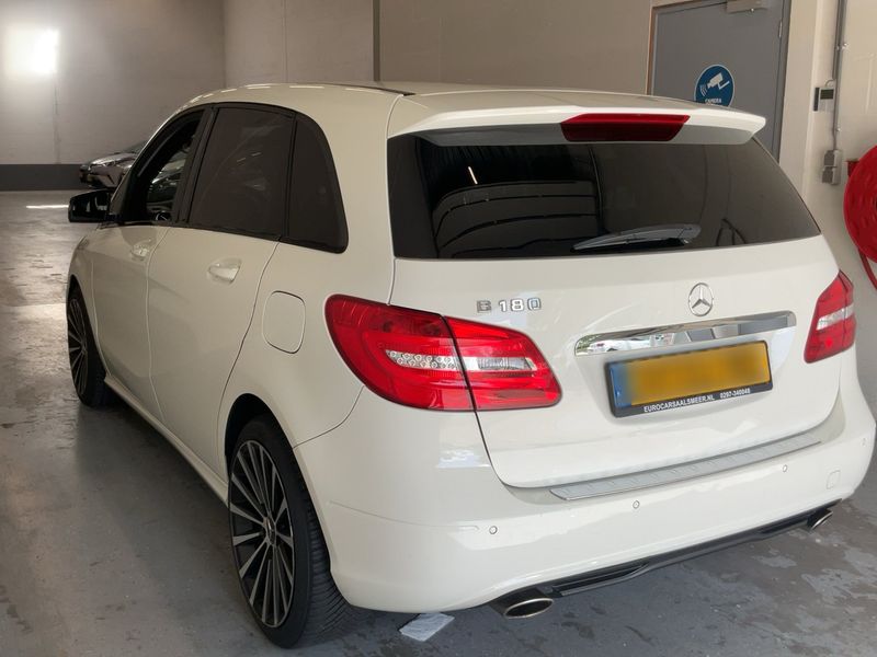 Mercedes-Benz B-Klasse B 180 — zdjęcie 3