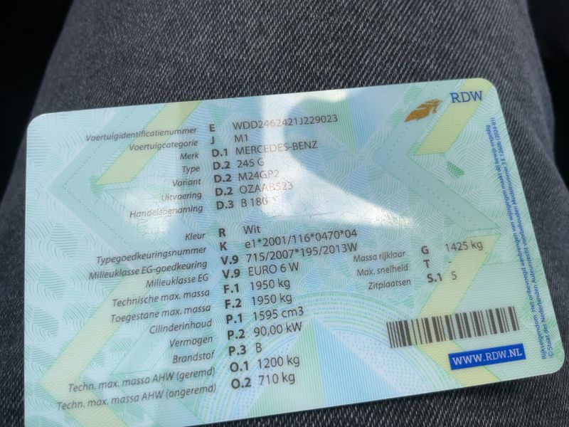 Mercedes-Benz B-Klasse B 180 — zdjęcie 15