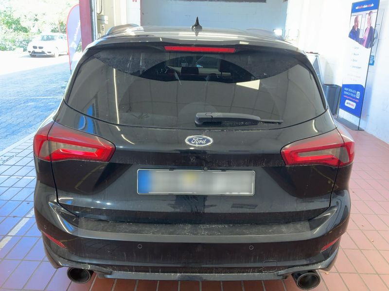 Ford Focus 2.3 EcoBoost ST — zdjęcie 5