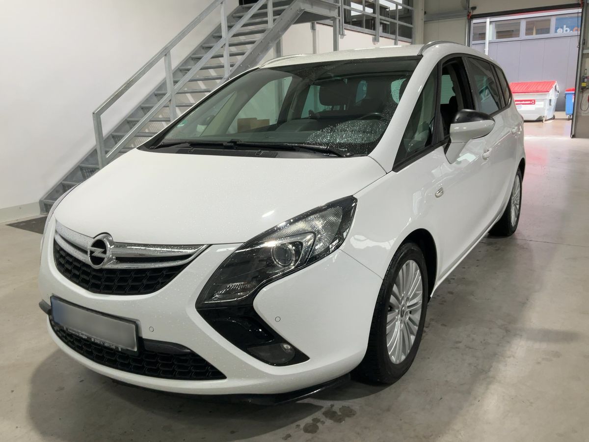 Opel Zafira 2015