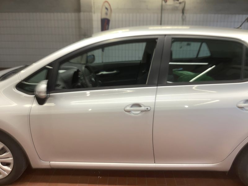 Toyota Auris 1.6 Life+ 2010 – снимка 4