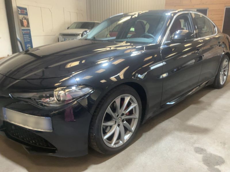 Alfa Romeo Giulia 2.2 JTDM Super — zdjęcie 2