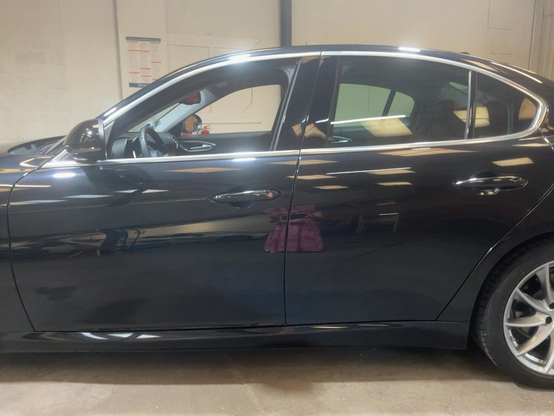 Alfa Romeo Giulia 2.2 JTDM Super — zdjęcie 4