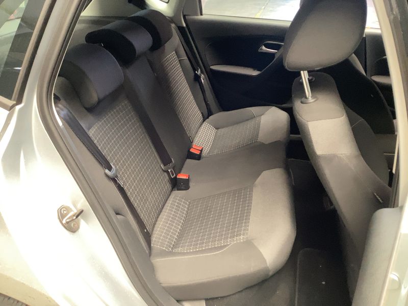 Volkswagen Polo 1.2 TSI Comfortline BlueMotion Tech — zdjęcie 14