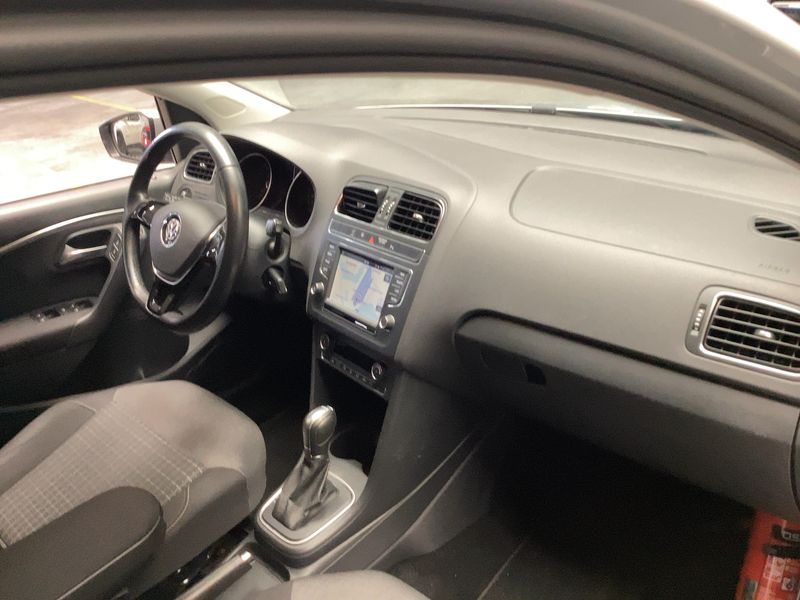 Volkswagen Polo 1.2 TSI Comfortline BlueMotion Tech — zdjęcie 12