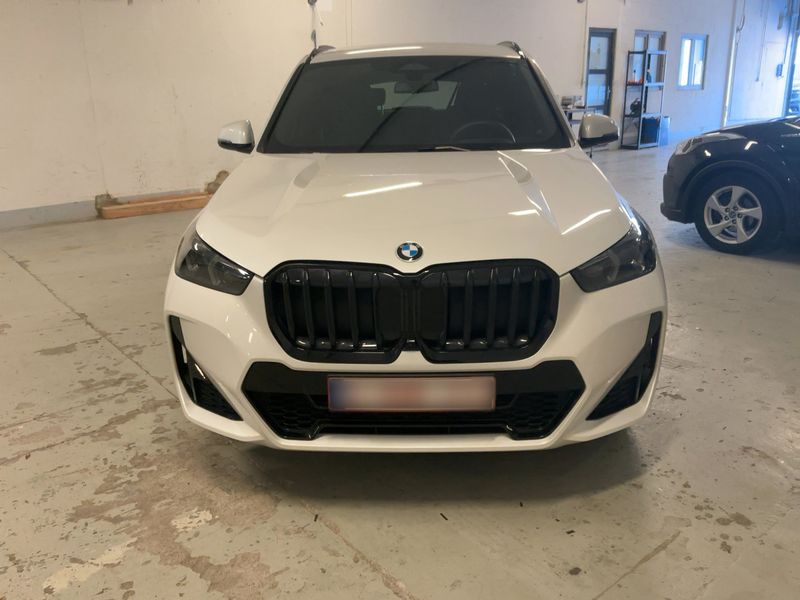 BMW X1 sDrive 20i Mild-Hybrid M Sport — zdjęcie 9