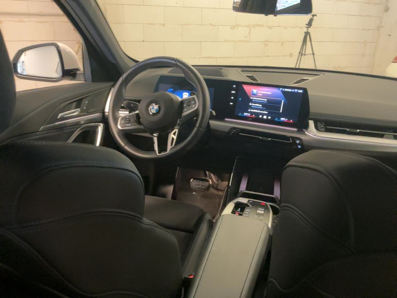 BMW X1 sDrive 20i Mild-Hybrid M Sport — zdjęcie 12