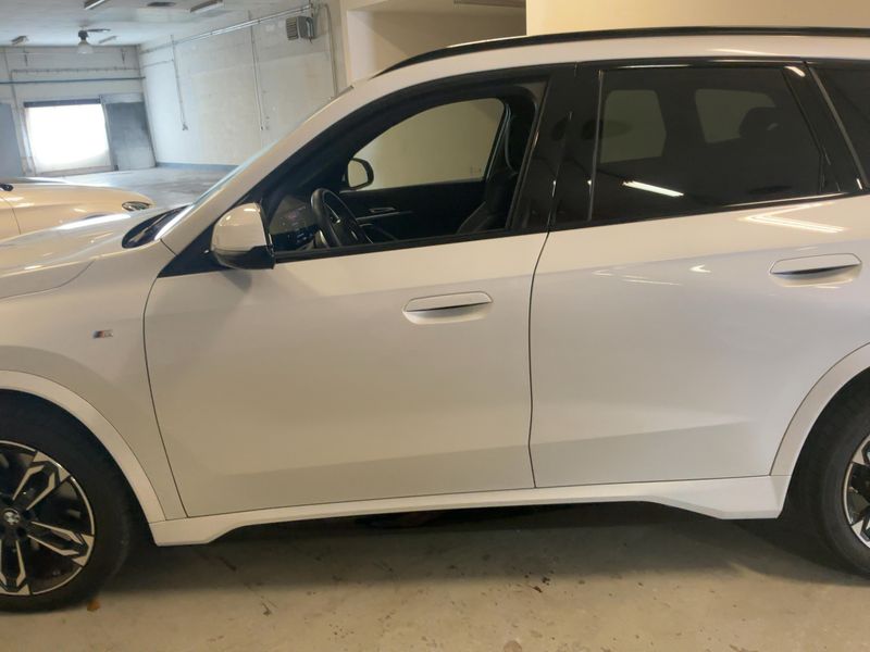 BMW X1 sDrive 20i Mild-Hybrid M Sport — zdjęcie 4