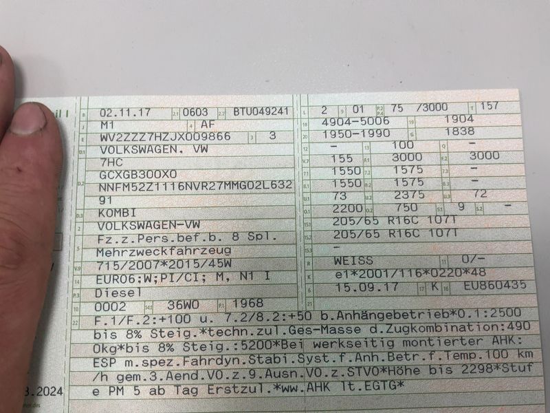 Volkswagen T6 Kombi 2.0 TDI — zdjęcie 15