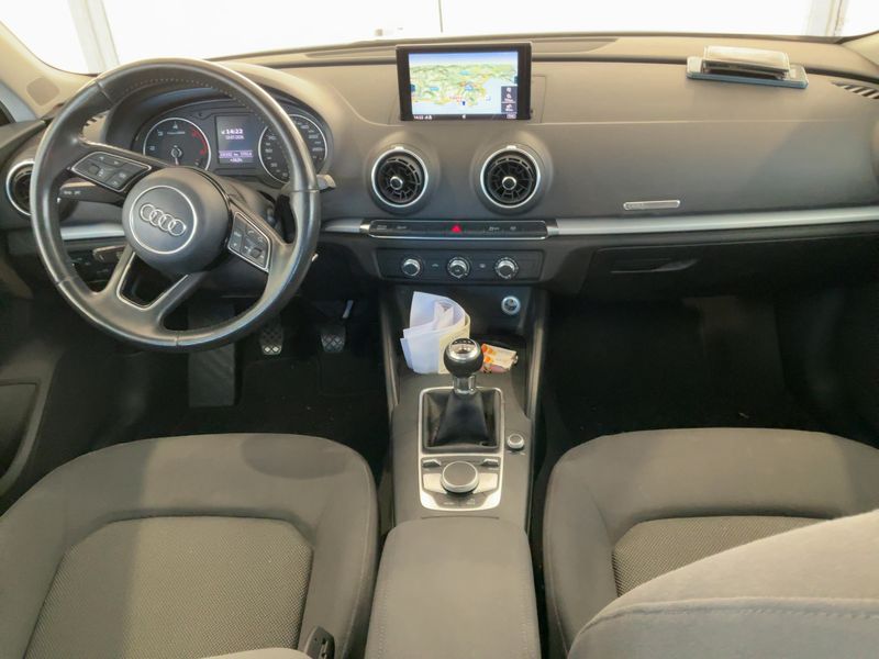 Audi A3 Sportback 2.0 TDI — zdjęcie 12