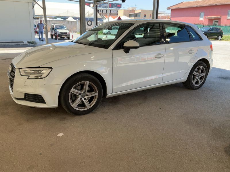 Audi A3 Sportback 2.0 TDI — zdjęcie 2