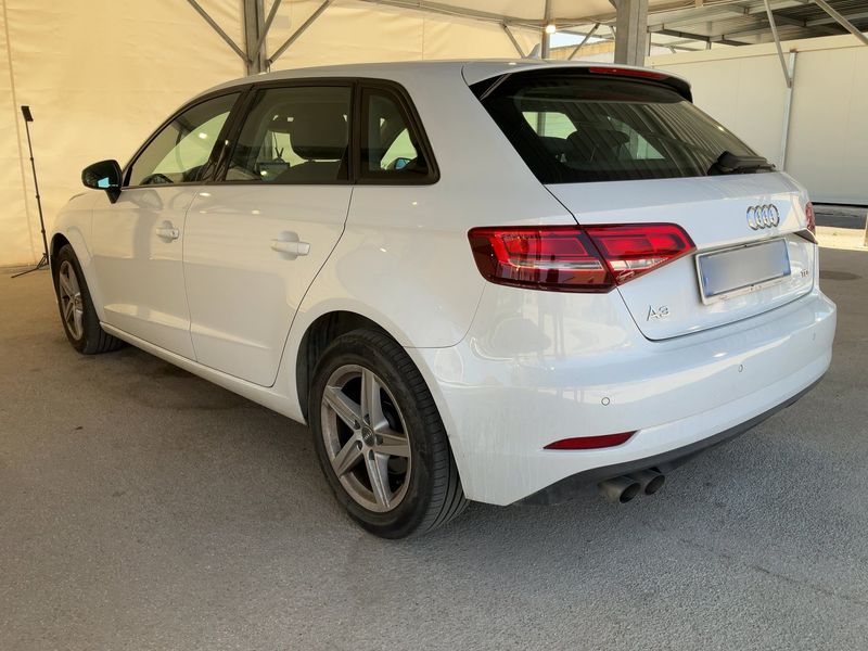 Audi A3 Sportback 2.0 TDI — zdjęcie 3