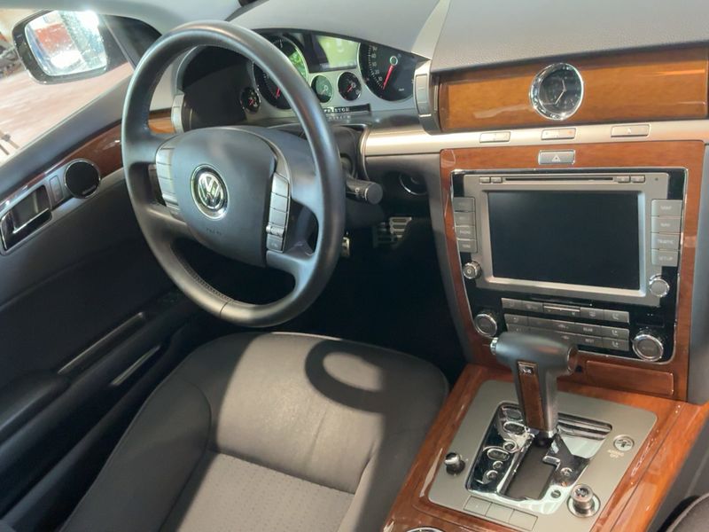 Volkswagen Phaeton 3.0 V6 TDI 4Motion — zdjęcie 12