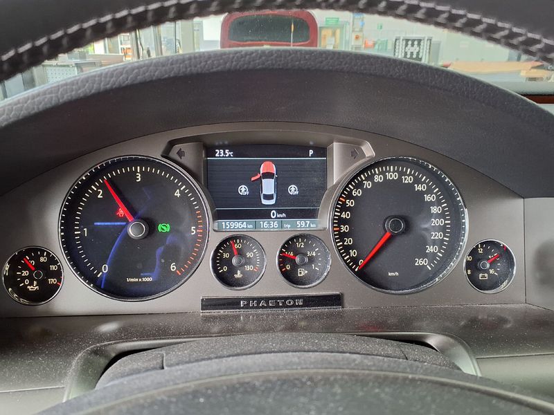 Volkswagen Phaeton 3.0 V6 TDI 4Motion — zdjęcie 13