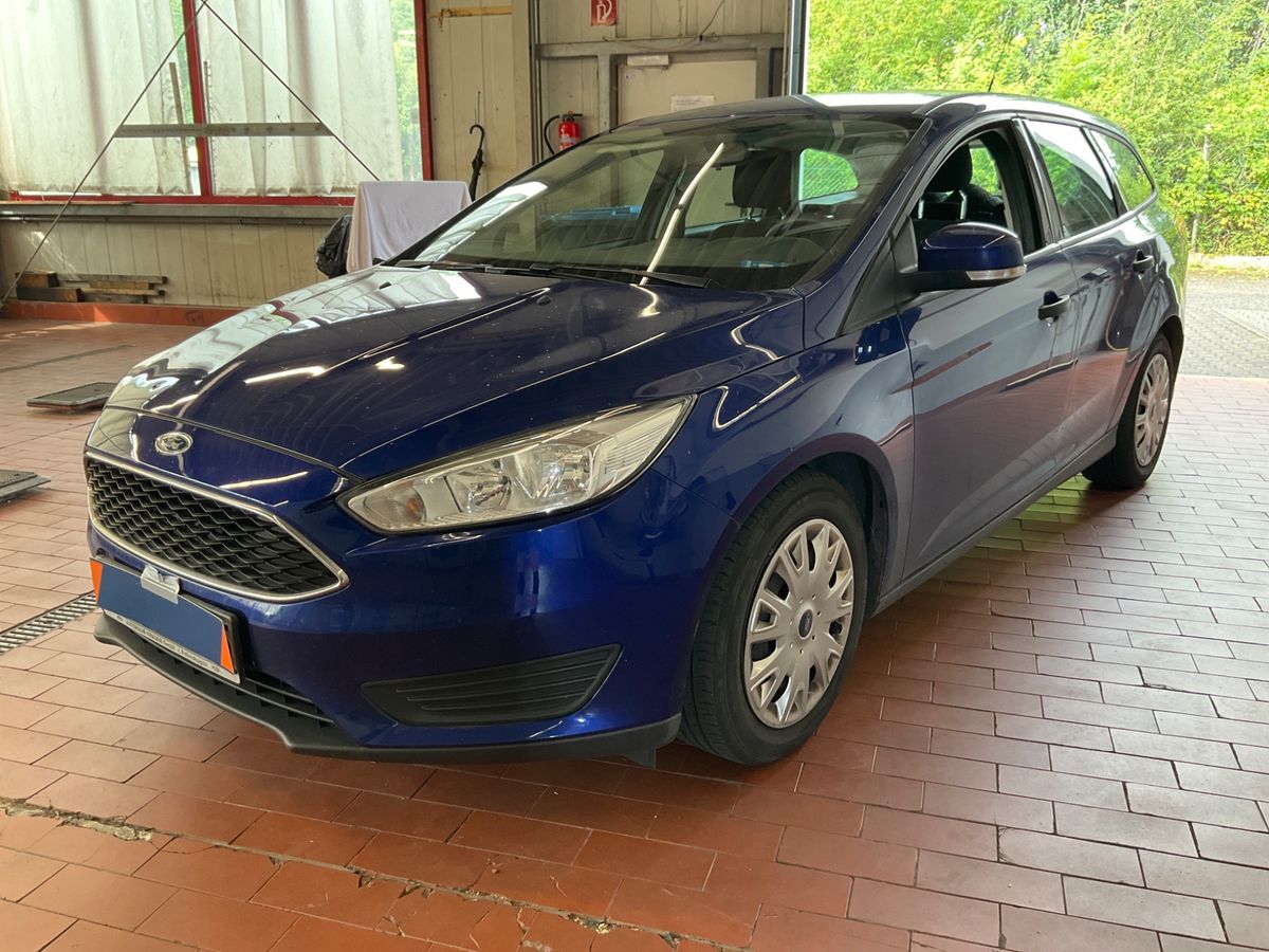 Ford Focus 2016 — photo 1