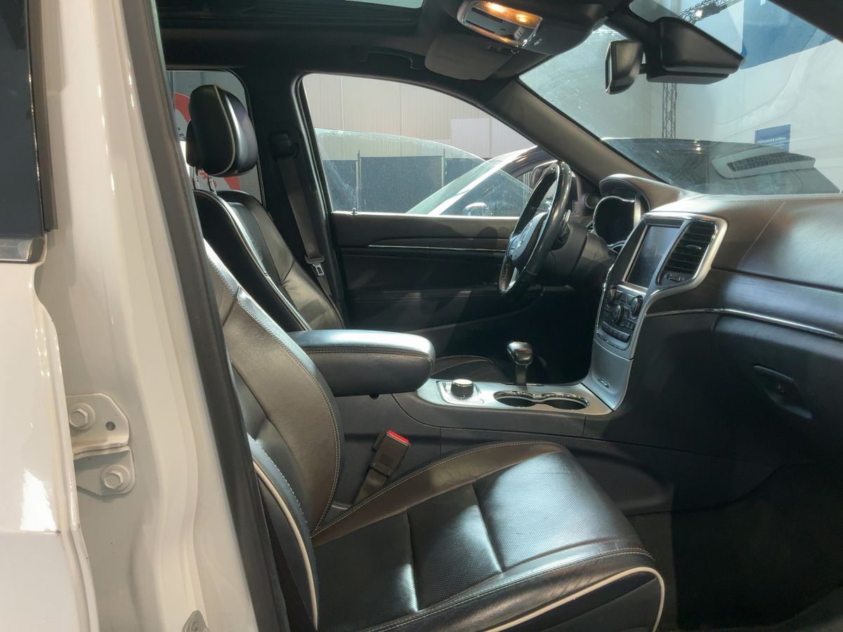Jeep Grand 2014 — photo 17