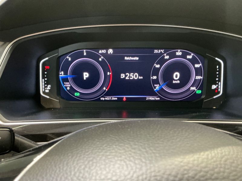 Volkswagen Tiguan 2.0 TDI Highline BlueMotion Tech — zdjęcie 13