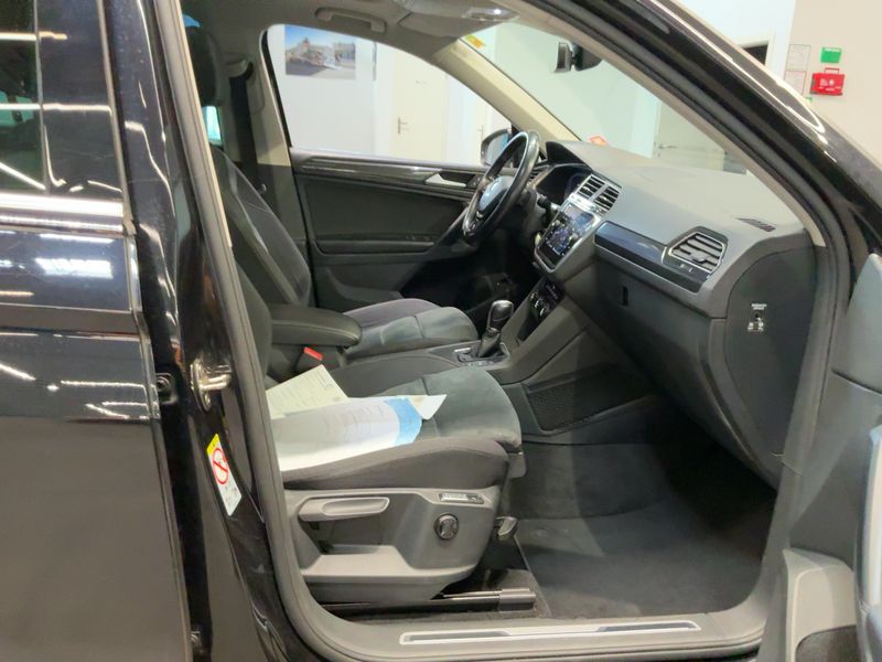 Volkswagen Tiguan 2.0 TDI Highline BlueMotion Tech — zdjęcie 11