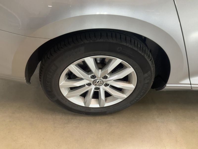 Volkswagen Passat 2.0 TDI Comfortline BlueMotion Tech 2019 – снимка 9
