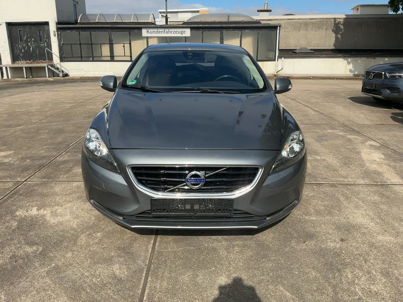 Volvo V40 2.0 D2 You! — zdjęcie 9