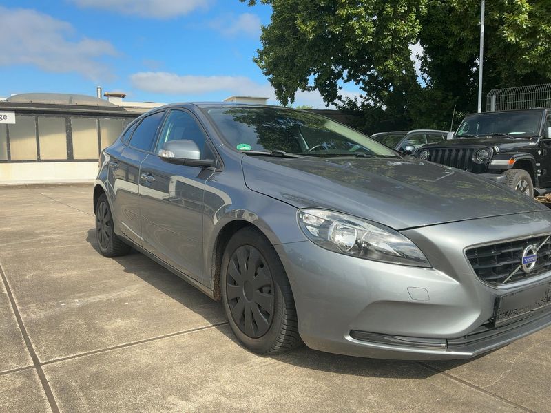 Volvo V40 2.0 D2 You! — zdjęcie 8