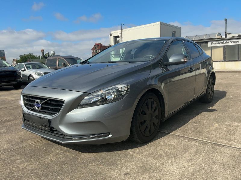 Volvo V40 2.0 D2 You! — zdjęcie 2