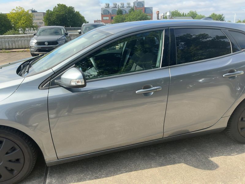 Volvo V40 2.0 D2 You! — zdjęcie 4