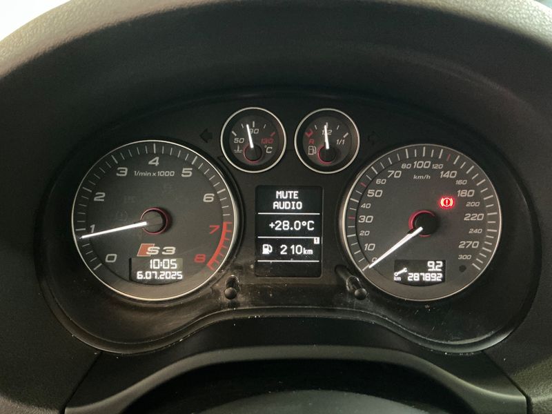 Audi S3 Sportback 2.0 TFSI quattro — zdjęcie 13