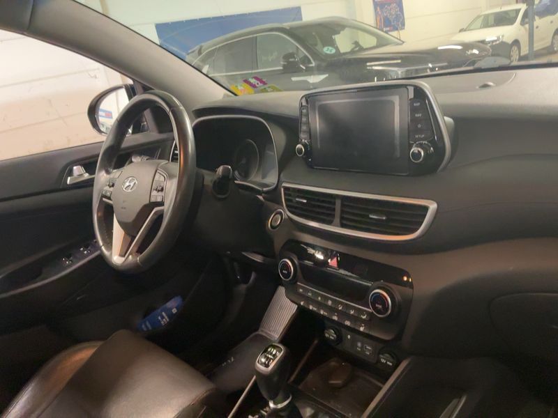 Hyundai Tucson 1.6 CRDi Business 2WD — zdjęcie 12