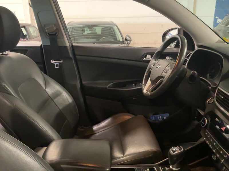 Hyundai Tucson 1.6 CRDi Business 2WD — zdjęcie 11