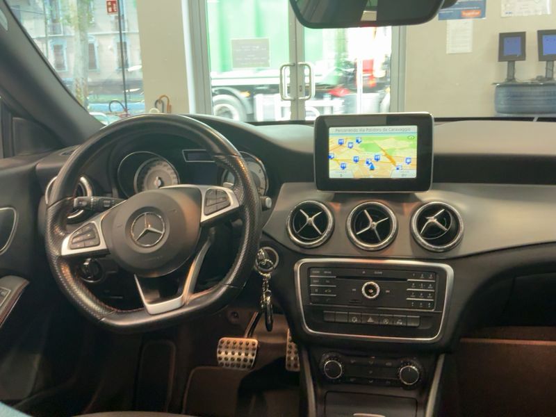 Mercedes-Benz CLA-Klasse CLA 200 d Shooting Brake Premium — zdjęcie 12