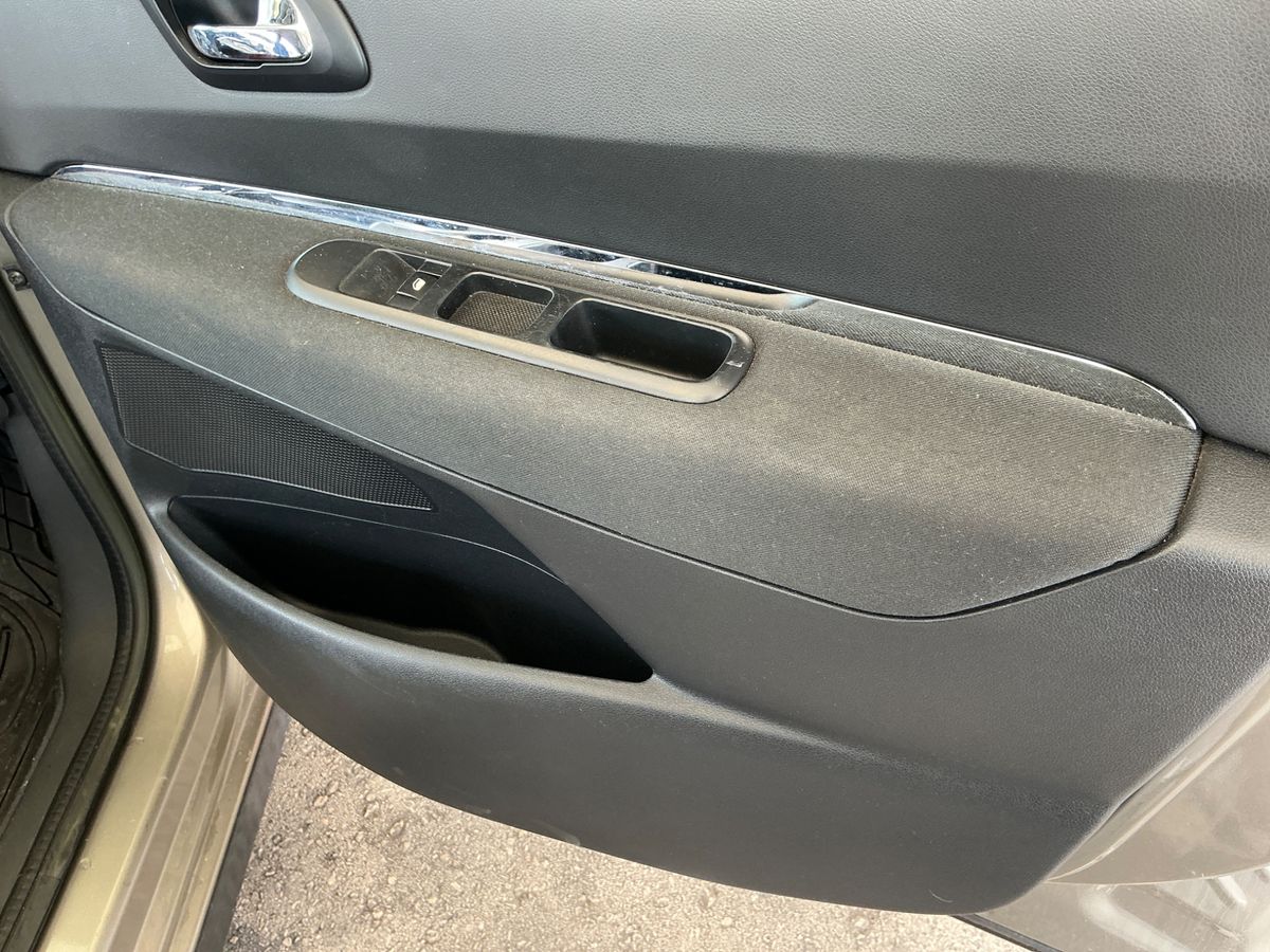 Peugeot 3008 2013 — photo 37