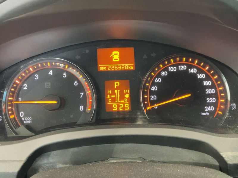 Toyota Avensis 2.0 Executive 2012 – снимка 19