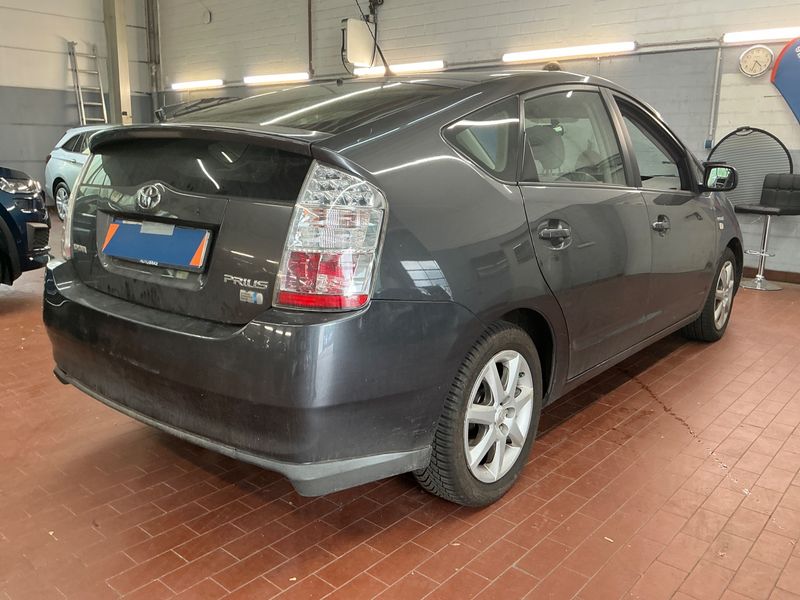 Toyota Prius 1.5 Sol — zdjęcie 2
