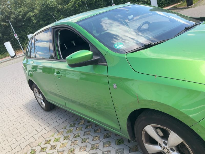 Skoda Rapid Spaceback 1.6 TDI GreenLine — zdjęcie 8