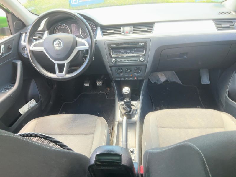 Skoda Rapid Spaceback 1.6 TDI GreenLine — zdjęcie 12