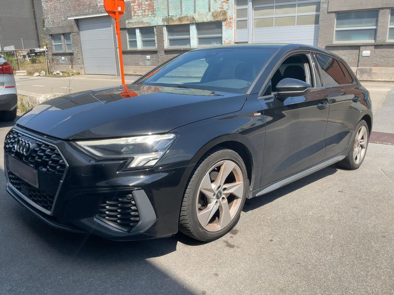 Audi A3 Sportback 35 TFSI Mild-Hybrid S line 2022 – снимка 2